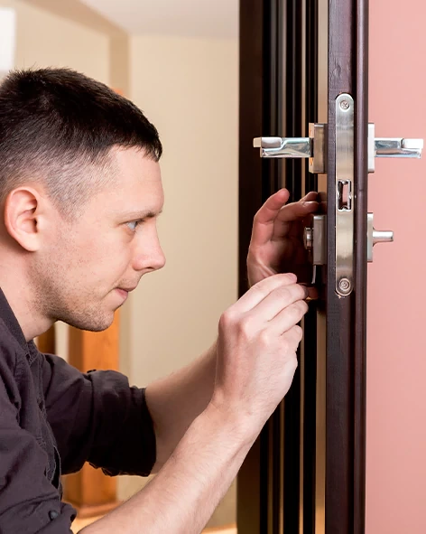 : Professional Locksmith For Commercial And Residential Locksmith Services in Strawberry, CA