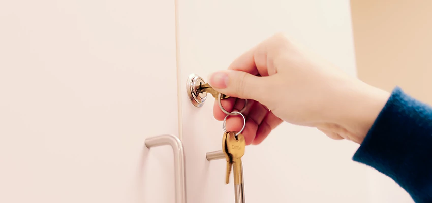 Cabinet Electronic Locks Repair in Strawberry, California